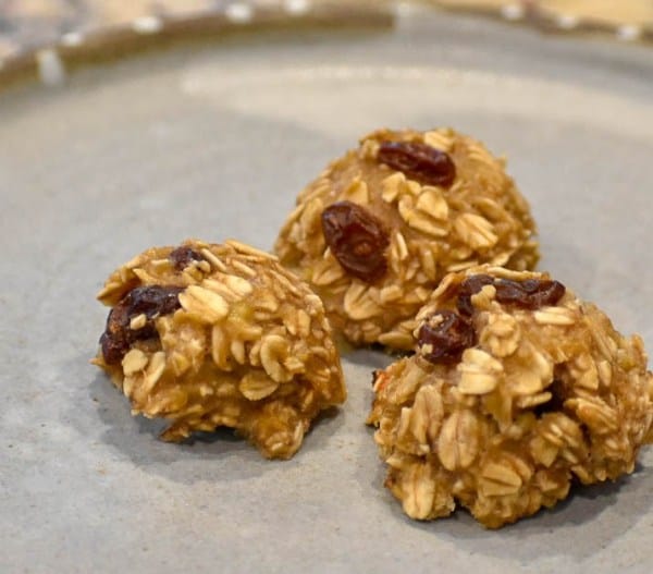 3 Ingredient Oatmeal Cookies - Cheap Family Friendly Meal Ideas