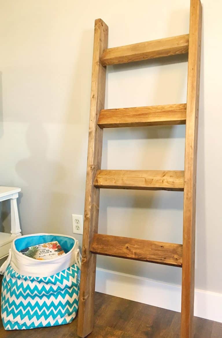 DIY Blanket Ladder